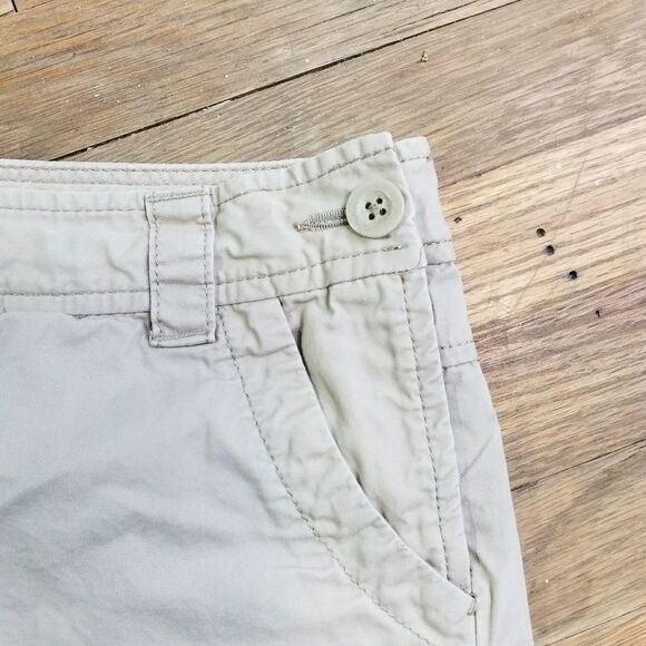 Old Navy crop shorts closes on side mid-rise 4 - Picture 4 of 7